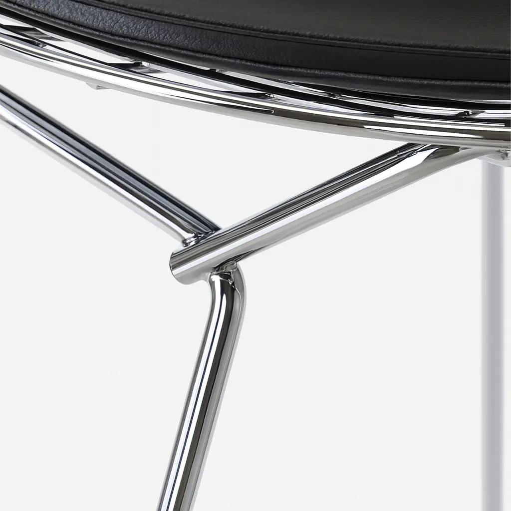 n1020-Harry-Bertoia-Wire-Chair-Detail-2.webp